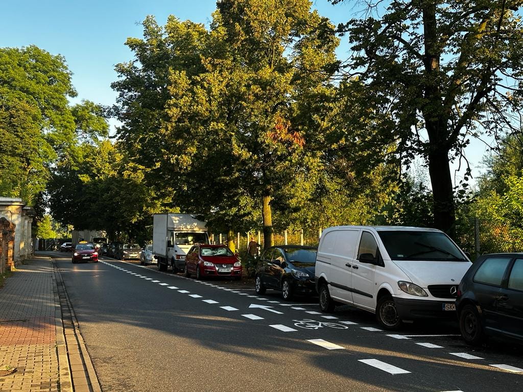 Udogodnienia dla katowickich rowerzystów. Na ulicy Kozielskiej powstał kontrapas
