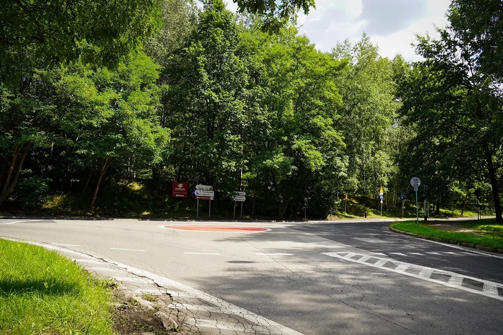 Tymczasowa organizacja ruchu w Katowicach. Rozpoczyna się budowa kanalizacji deszczowej