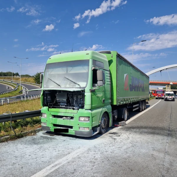Pożar ciężarówki jadącej autostradą A4 w Katowicach