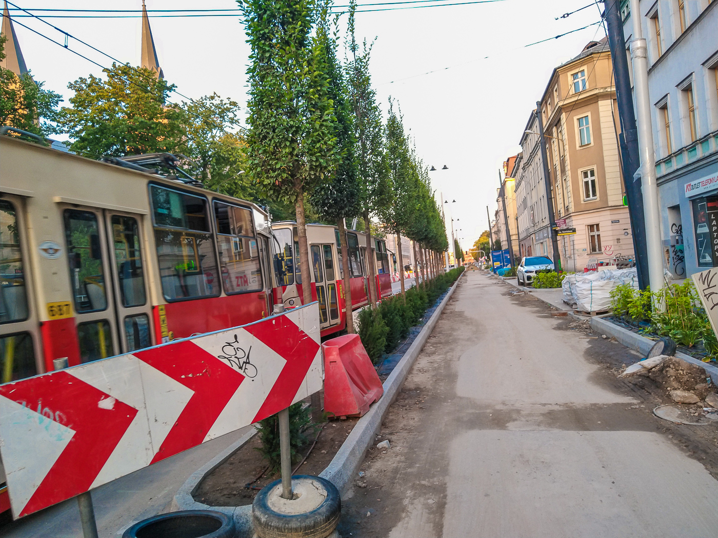 Remont ul.Warszawskiej potrwa nieco dłużej…