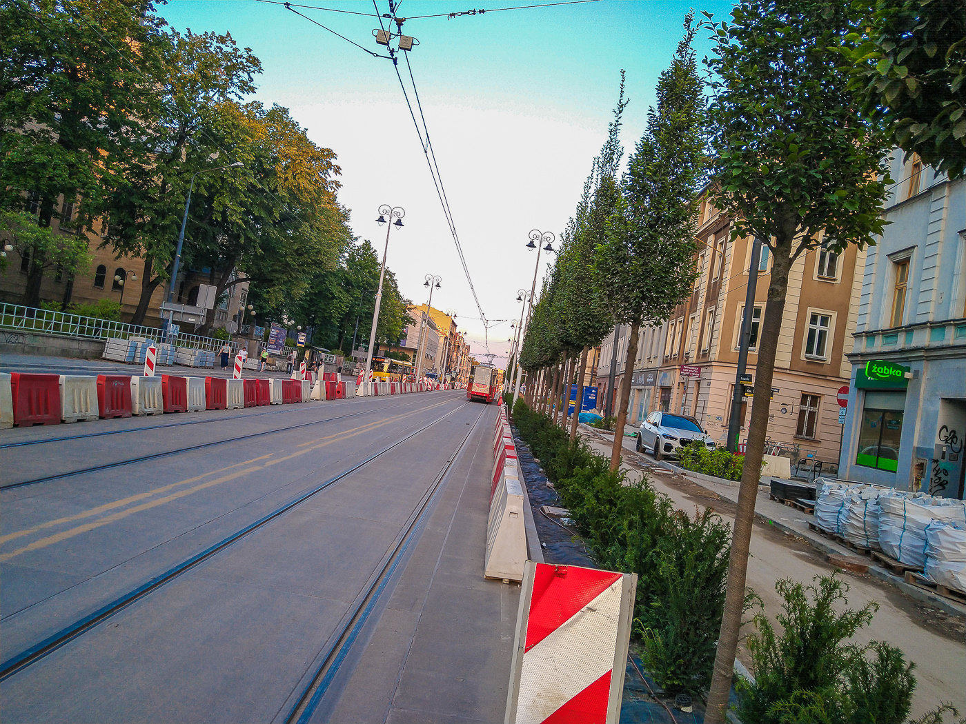 Remont ul.Warszawskiej potrwa nieco dłużej…