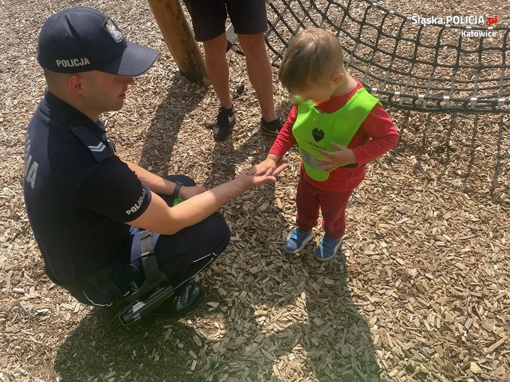 Profilaktycy policyjni rozmawiali z dziećmi o bezpieczeństwie