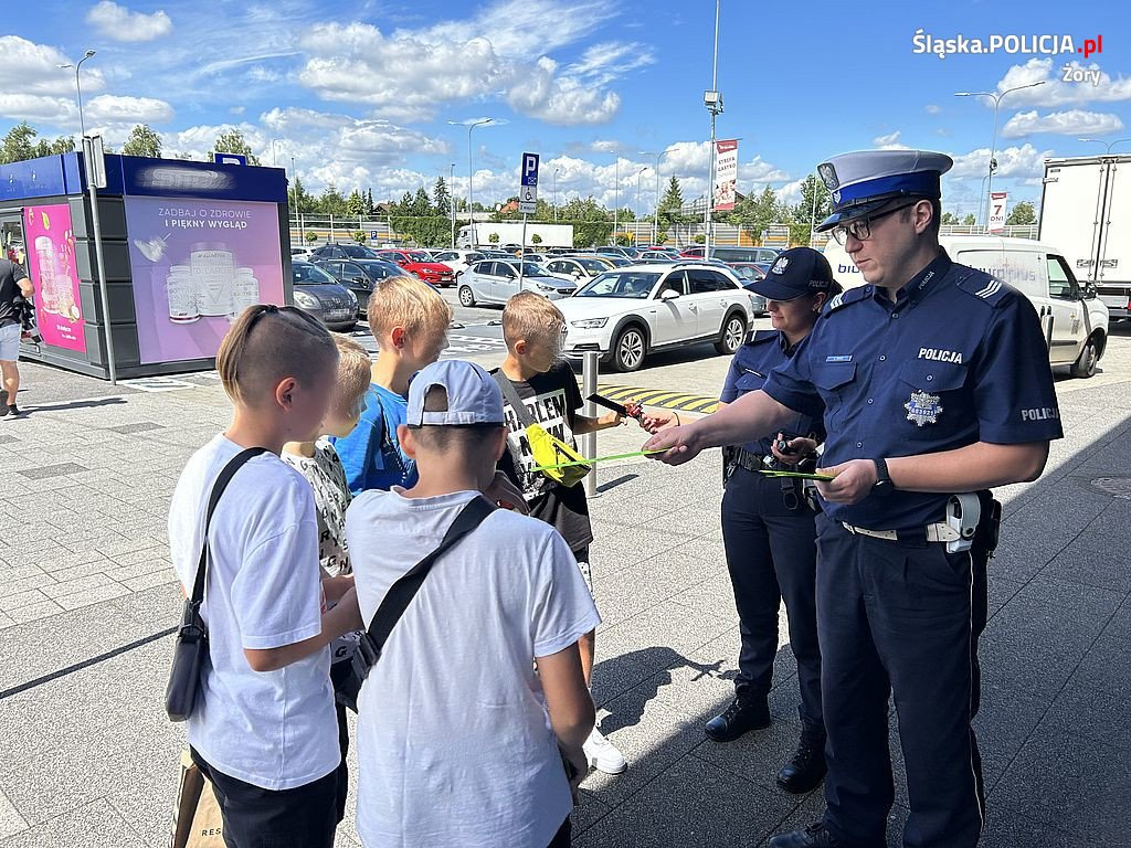Policjanci znakowali jednoślady i przypominali o bezpieczeństwie [ZDJĘCIA]