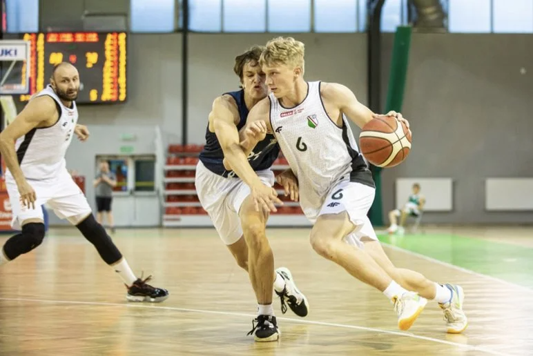 Młody żorzanin zagra w koszykarskiej Legii Warszawa