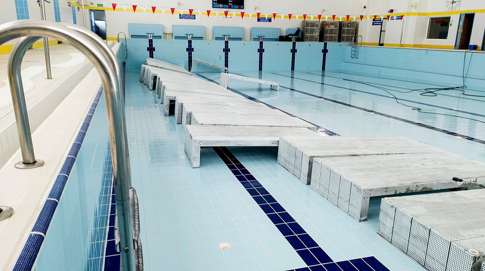 Zamknięto basen w KS „Hajduki” w Chorzowie. Trwa konserwacja niecki i prace remontowe
