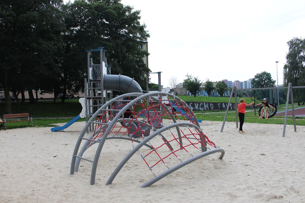 Nowy plac zabaw na deptaku w Chorzowie. Efekty złożonej przez władze miasta obietnicy