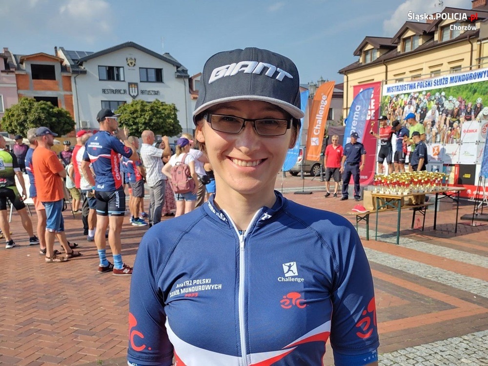 Kolejny medal dla chorzowskiej policjantki. Wygrała w kategorii kolarstwa szosowego
