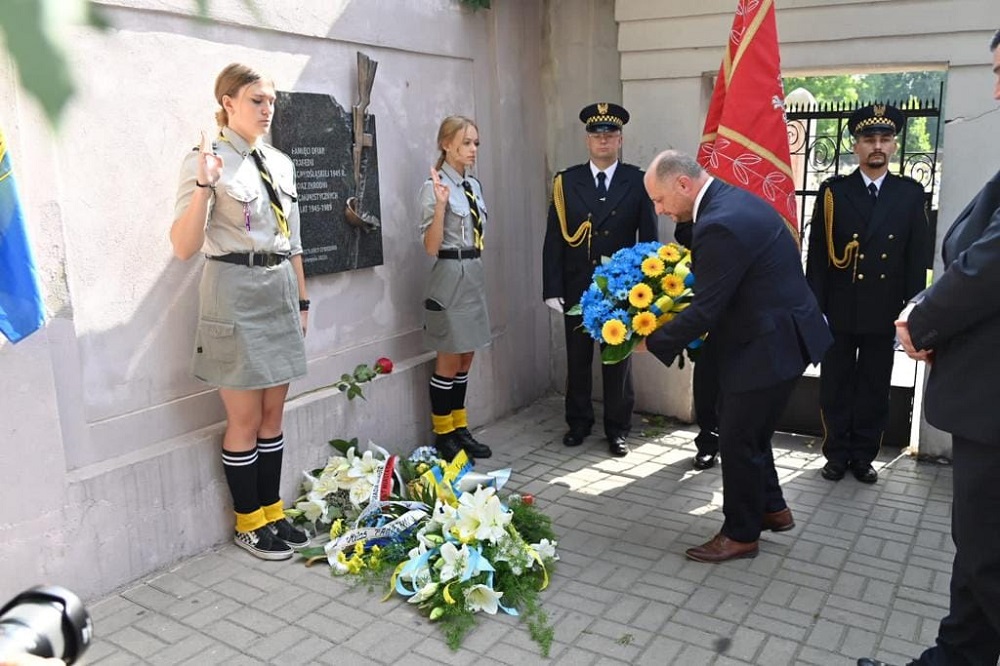 Uroczyste odsłonięcie tablicy upamiętniającej Ofiary Tragedii Górnośląskiej
