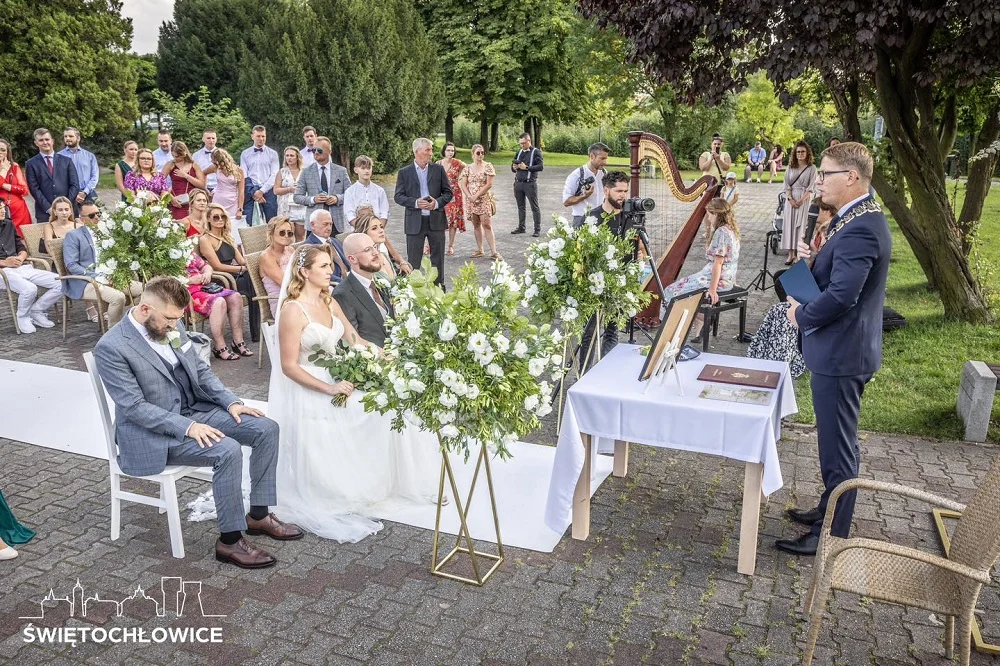 Wyjątkowy ślub w Świętochłowicach. Narzeczeni powiedzieli  sobie "tak" na "Skałce"