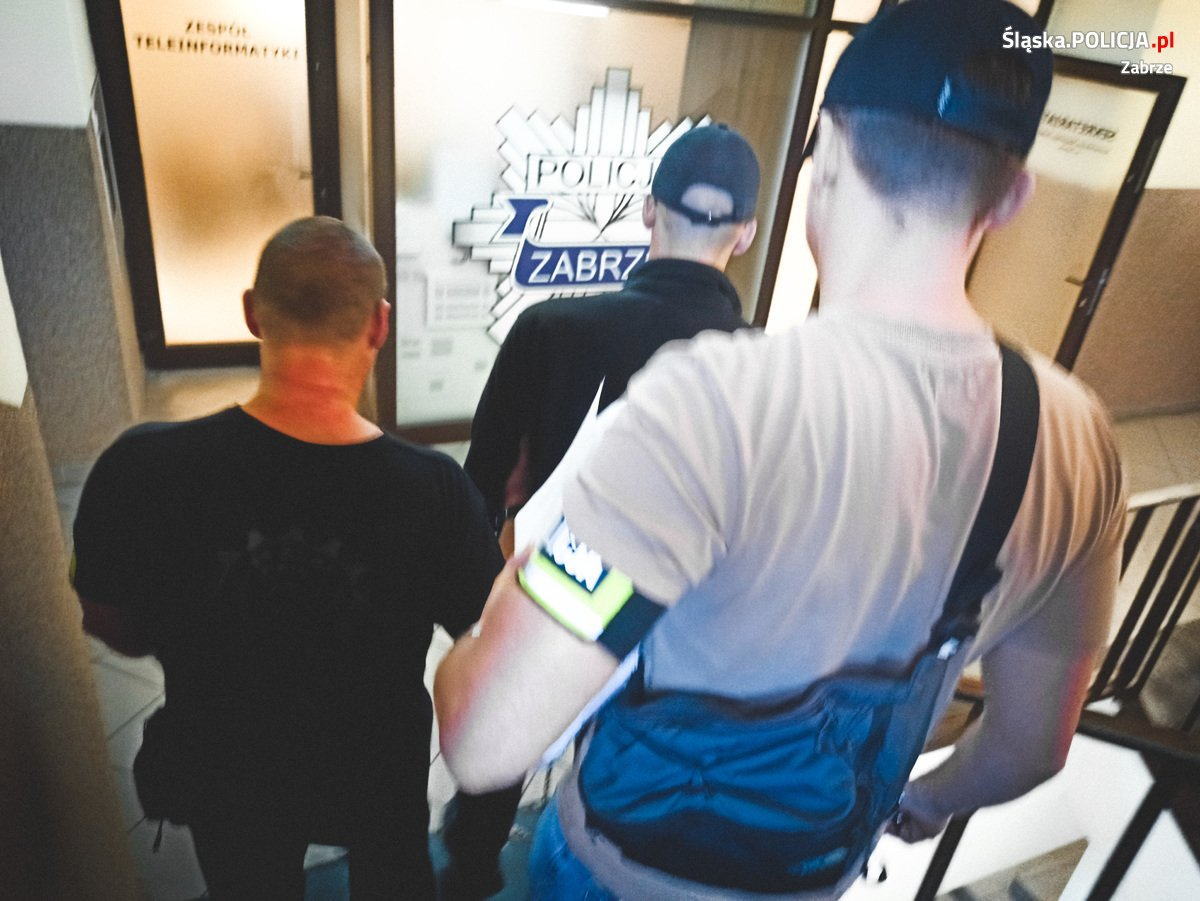 Ukradł kobiecie 50 zł, a kiedy uciekała strzelał do niej z rewolweru! Został zatrzymany