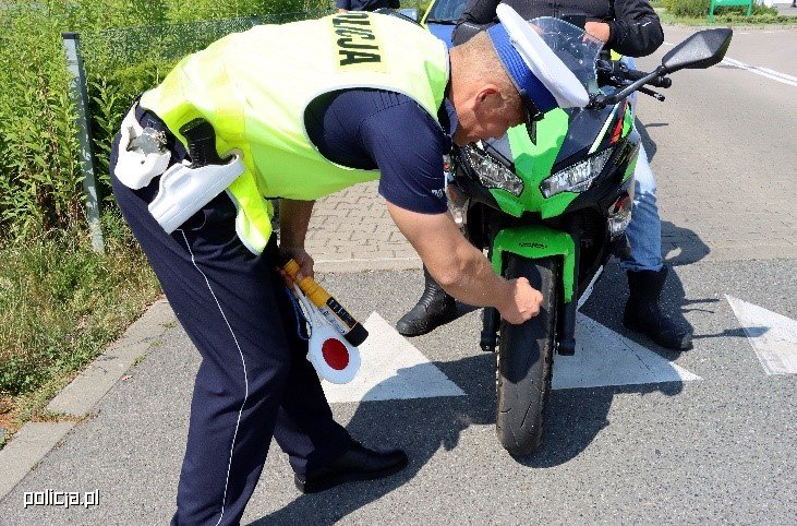 48 motocyklistów poniosło śmierć od początku wakacji. Policja apeluje o ostrożność!
