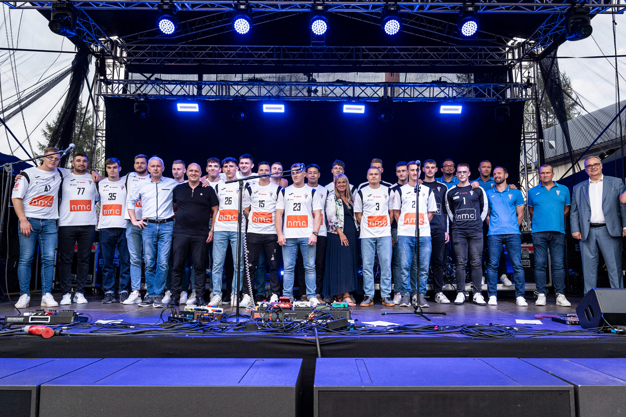 Piłkarze ręczni Górnika Zabrze spotkali się z kibicami [ZDJĘCIA]