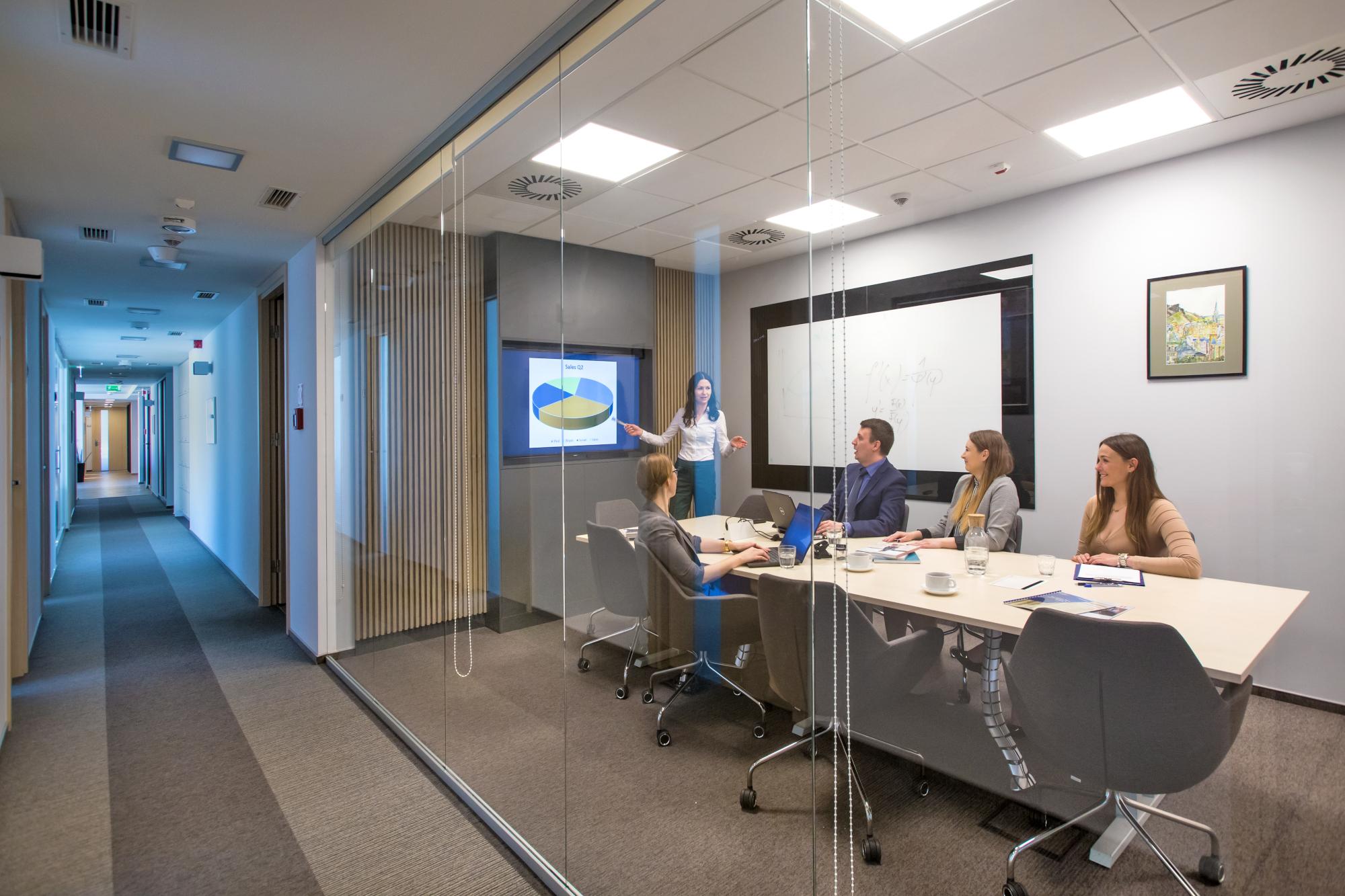 Carpathia Office House: Twoja Przestrzeń Biznesowa w Centrum Warszawy