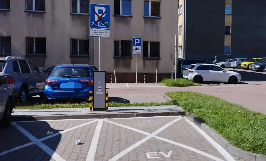 Trwa odbiór techniczny 56 nowych punktów ładowania "elektryków"!