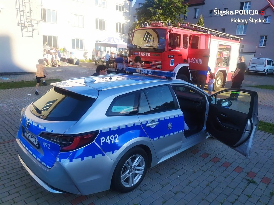 Festyn rodzinny z udziałem piekarskich dzielnicowych. Zobacz, co się działo!