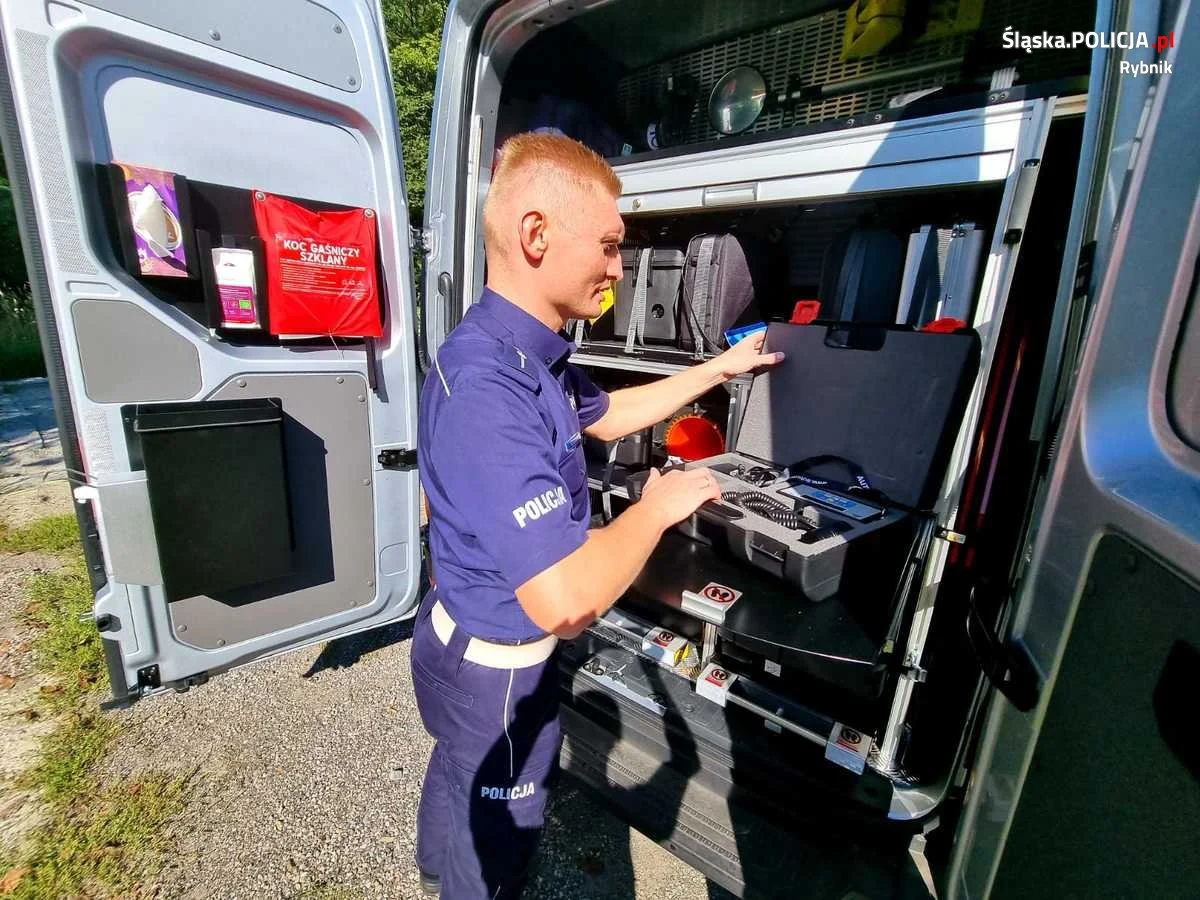 Rybniccy policjanci sprawdzali stan techniczny pojazdów