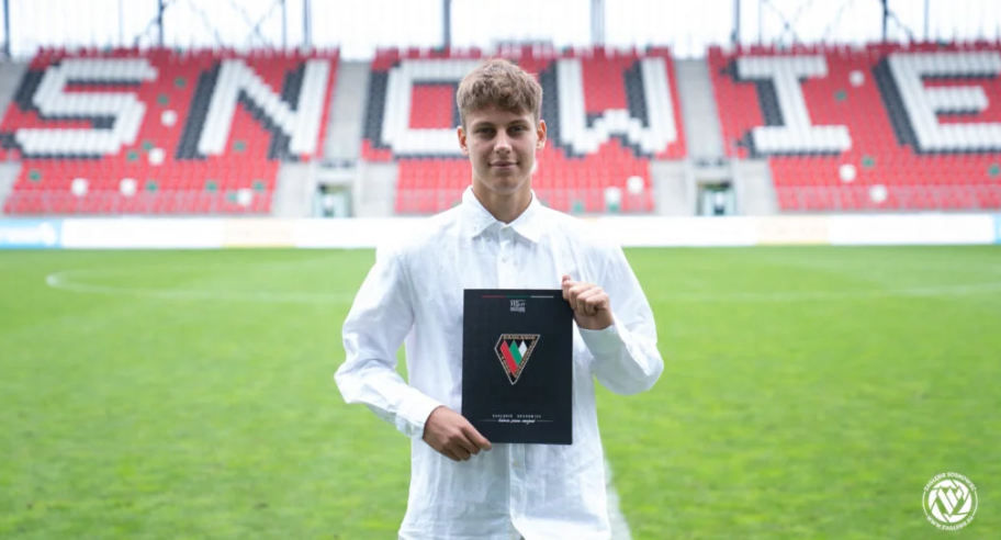 Kamil Bębenek zostaje na dłużej w Zagłębiu Sosnowiec!