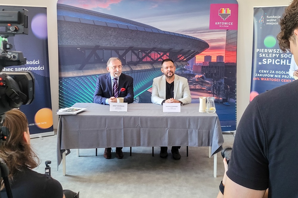 W Katowicach powstaje nowe ministerstwo. Odsłonięto tablicę z nową nazwą