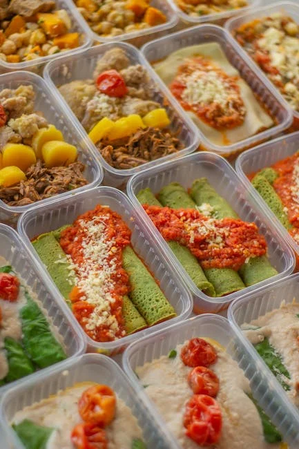 Jak wybrać dietę pudełkową w Katowicach, aby być zadowolonym i nie stracić fortuny?
