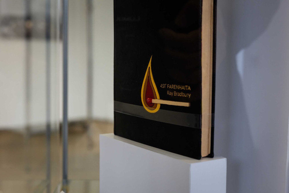 "Oceń książkę po okładce!" Przegląd prac artystycznych w Katowicach