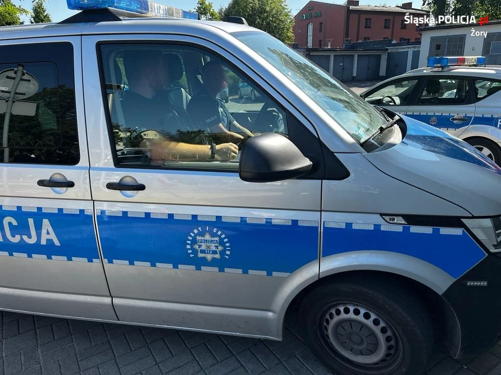 Żory. Pijana matka opiekowała się 5-letnią córką!