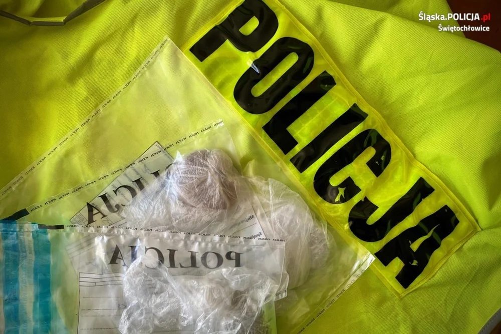 300 działek dilerskich u mieszkańca Chorzowa. 23-latek usłyszał już zarzuty!