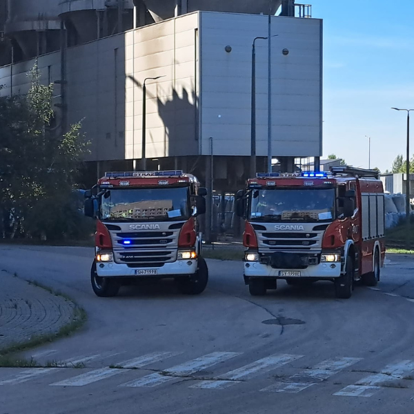 Pożar na terenie elektrociepłowni CEZ. Interweniuje 11 zastępów straży pożarnej