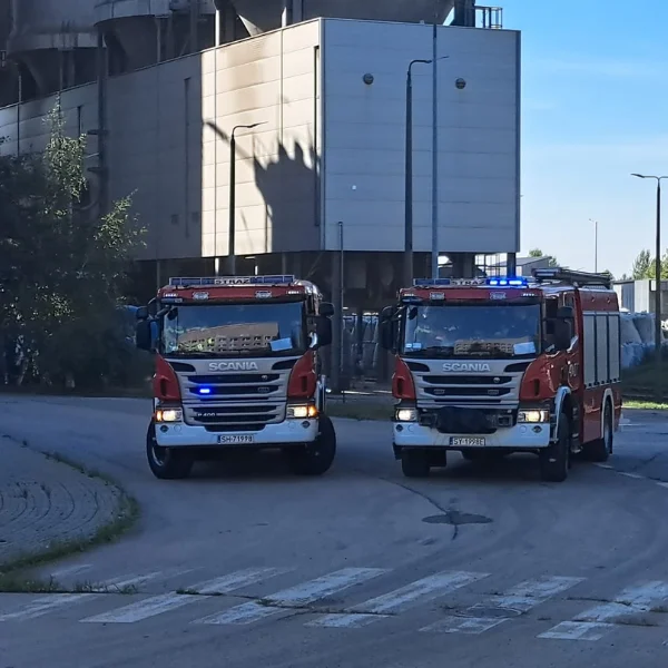 Pożar na terenie elektrociepłowni CEZ. Interweniuje 11 zastępów straży pożarnej