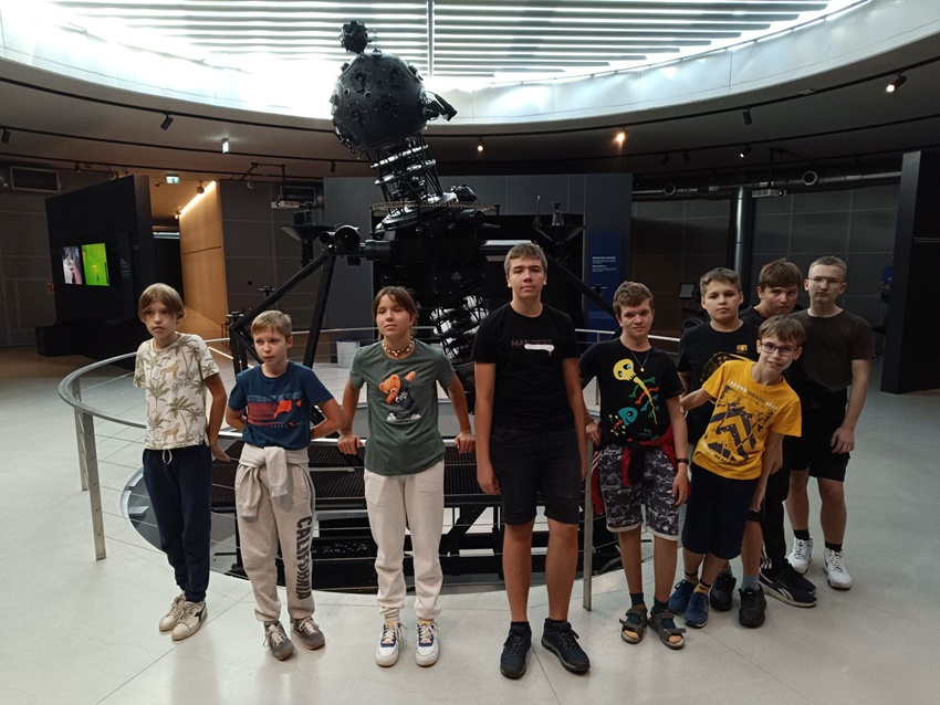 Młodzi świętochłowiczanie odwiedzili Planetarium Śląskie