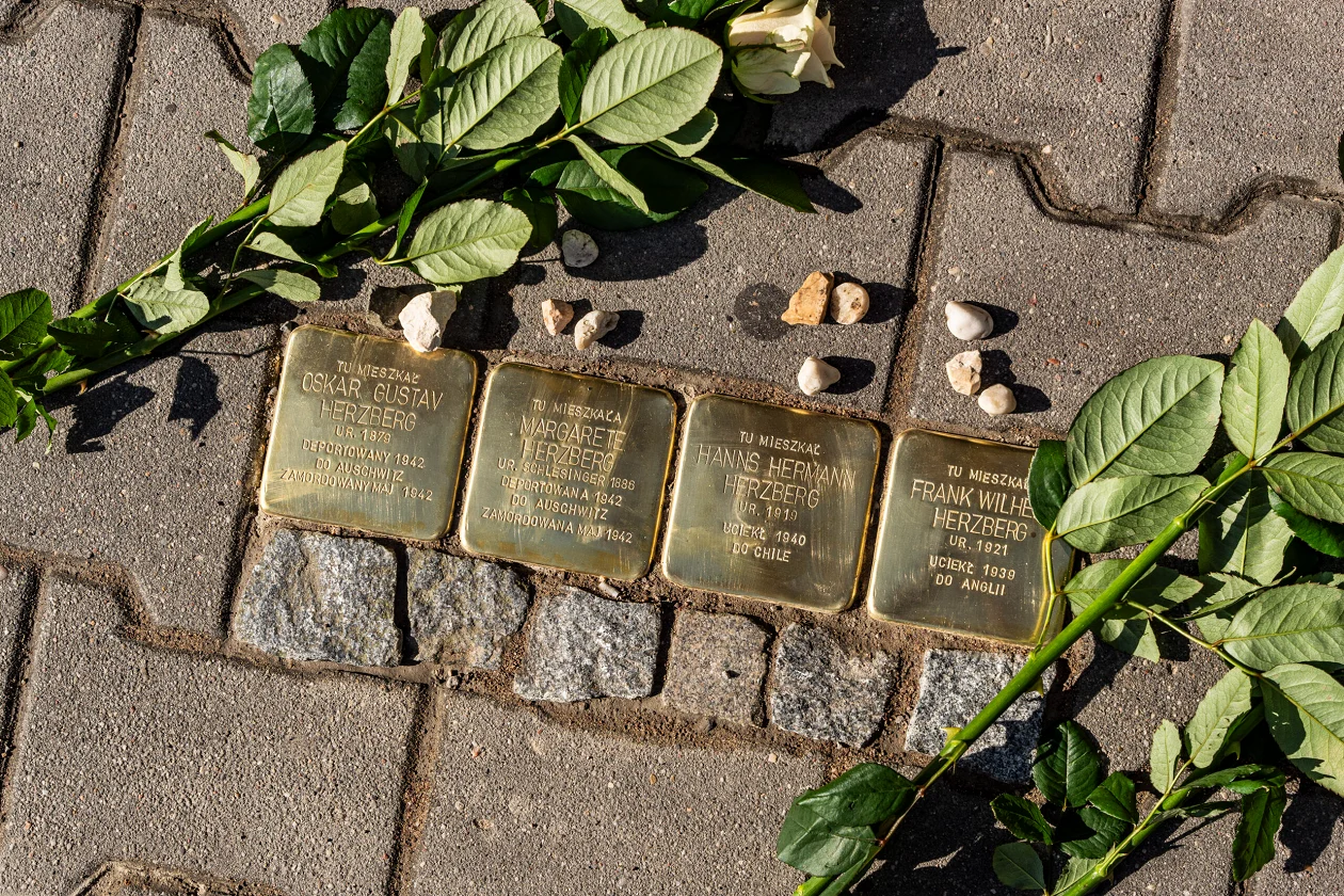 W Zabrzu wmurowano pierwsze w województwie śląskim stolpersteiny [ZDJĘCIA]