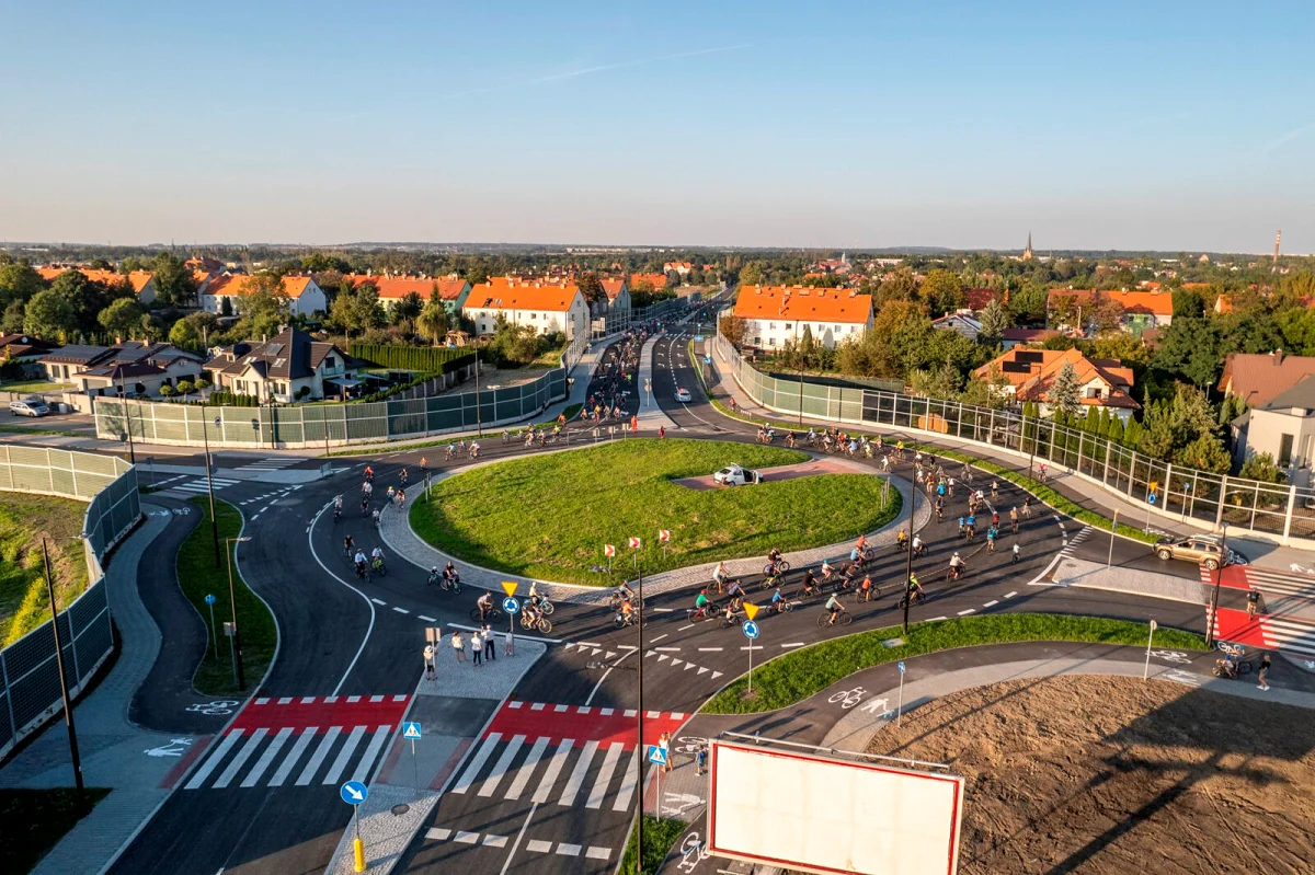 Nowy odcinek alei Korfantego oddany do użytku! [ZDJĘCIA]