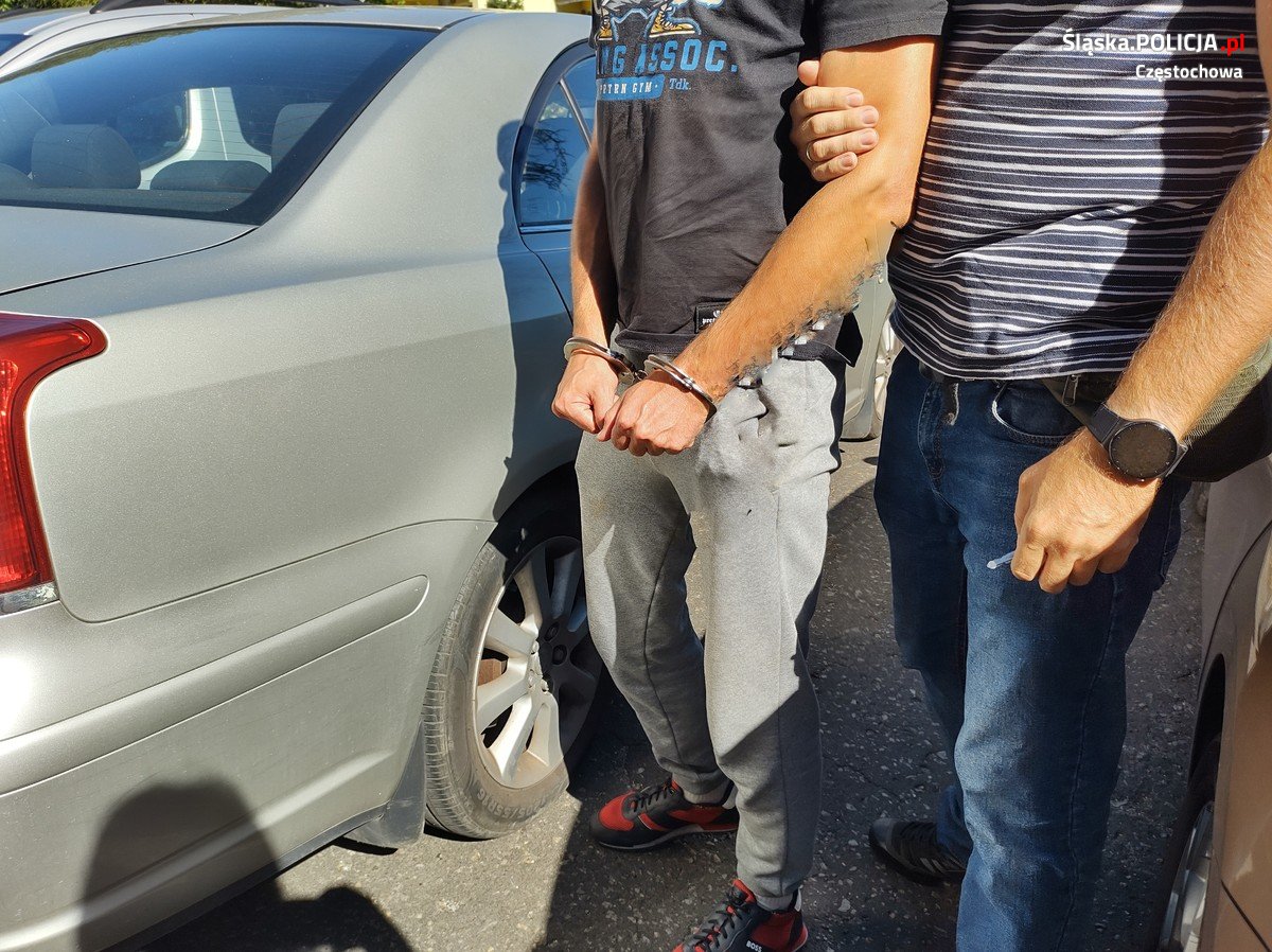 Kryminalni z Częstochowy przejęli blisko 11.5 kg marihuany