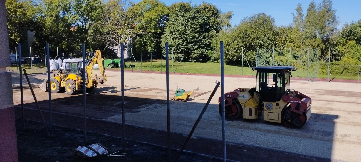 Trwa modernizacja boisk w Rudzie Śląskiej przy SP 35 i SP 41