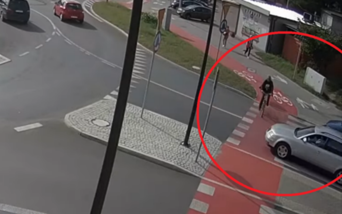 Kierujący o mały włos potrąciłby rowerzystę na przejeździe rowerowym! [FILM]