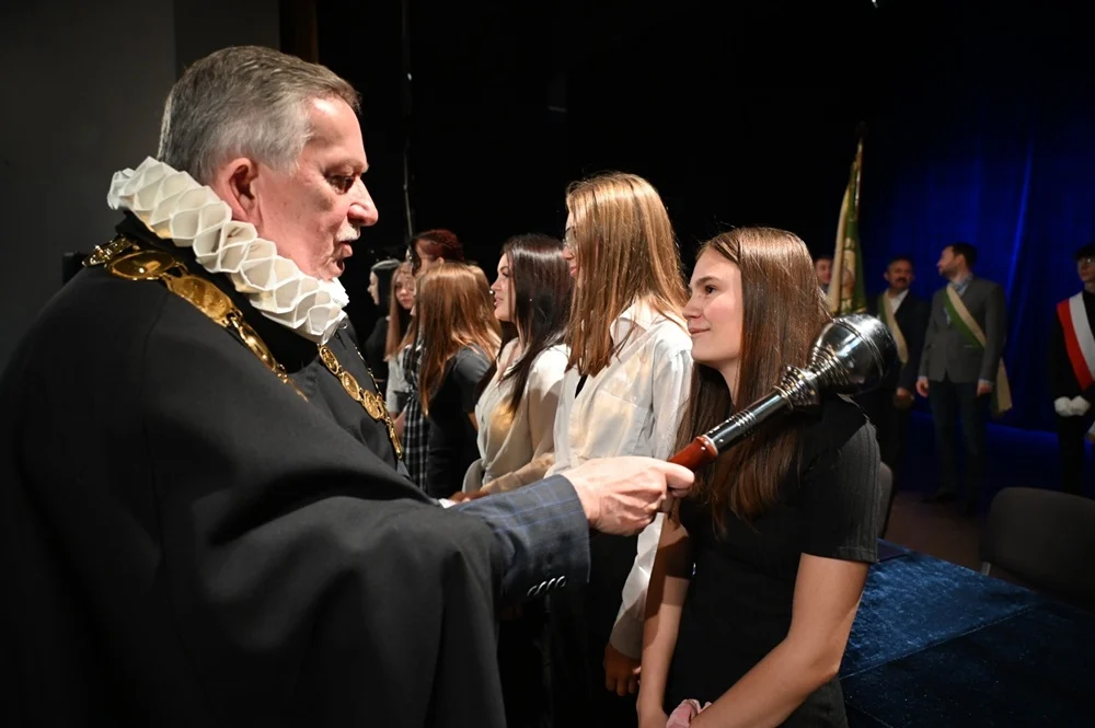 Ruda Śląska: Młodzi rzemieślnicy już po pasowaniu