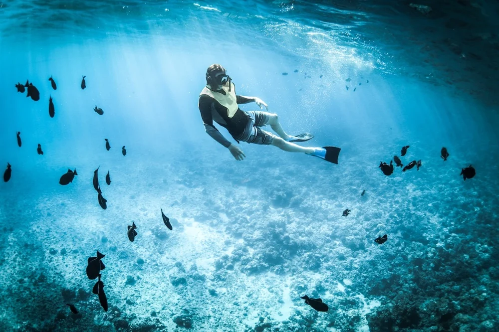 Bezpieczeństwo podczas snorkelingu: kluczowe role masek