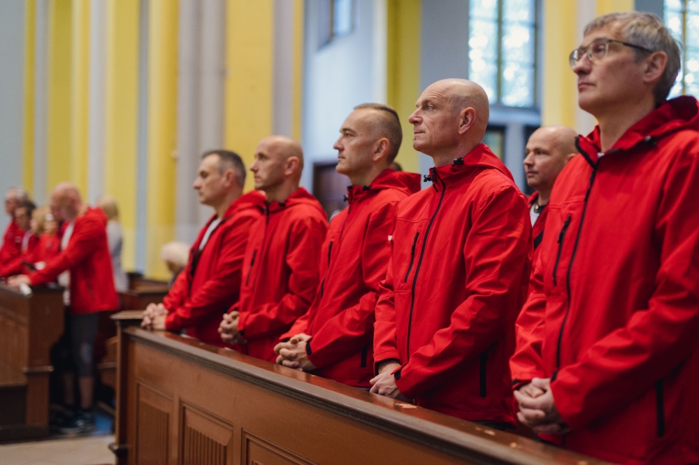 Uczestnicy XXXV pielgrzymki biegowej do Watykanu wystartowali z Siemianowic Śląskich