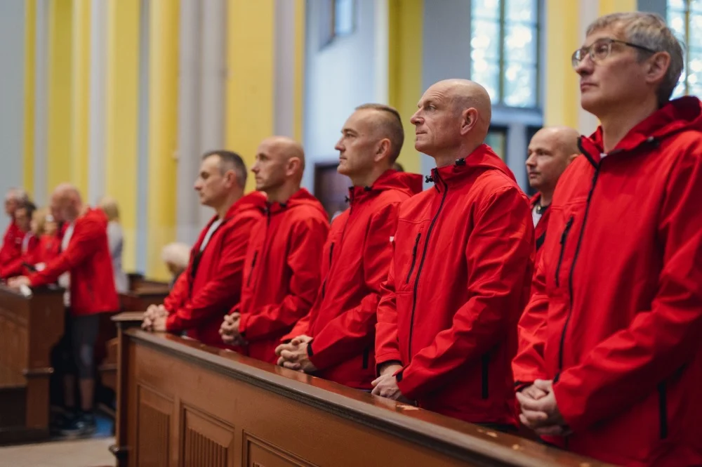 Uczestnicy XXXV pielgrzymki biegowej do Watykanu wystartowali z Siemianowic Śląskich
