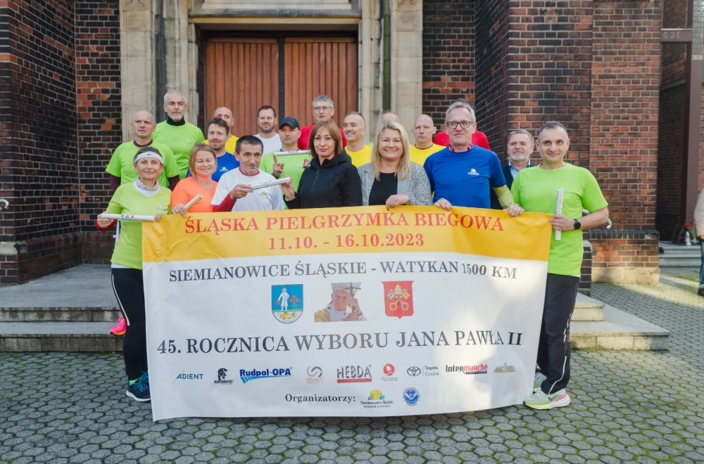 Uczestnicy XXXV pielgrzymki biegowej do Watykanu wystartowali z Siemianowic Śląskich