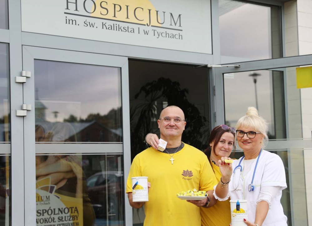 24 kwesta listopadowa na cmentarzach w Tychach