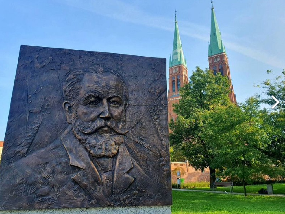 Pomnik Ludwiga Schneidera w Rybniku. Sprawdź, gdzie go spotkasz!