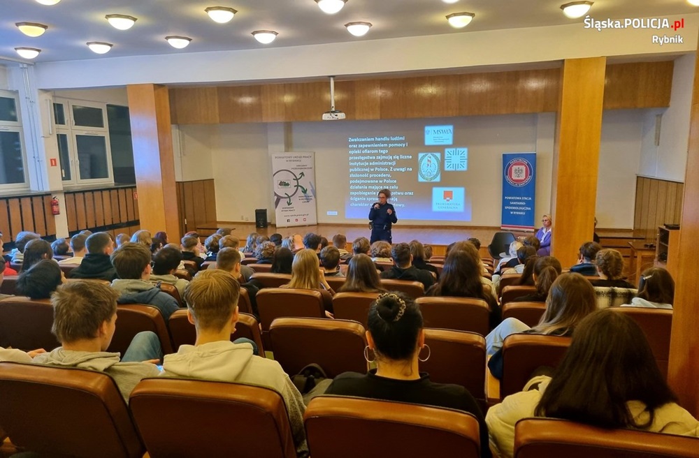 Konferencja o handlu ludźmi w Rybniku. Zobacz, co działo się na spotkaniu!