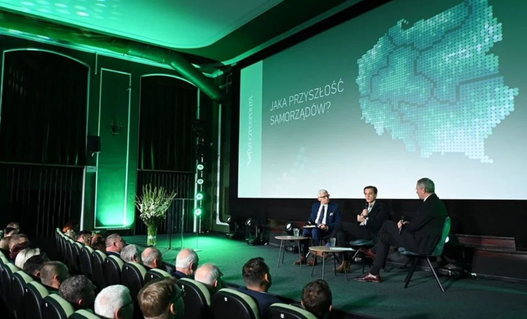 Rybnik doceniony za zrównoważony rozwój. Piotr Kuczera odebrał nagrodę