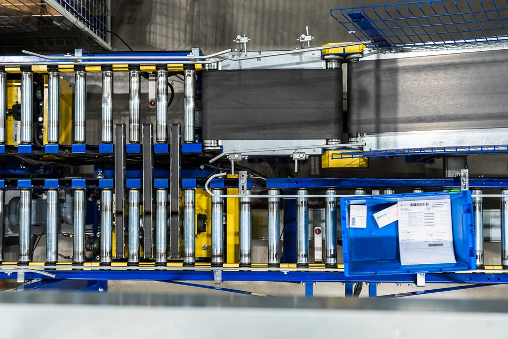 Jak wyposażyć magazyn wysokiego składowania?