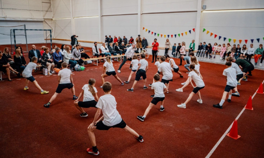 SP nr 35 w Sosnowcu ma upragnioną halę sportową