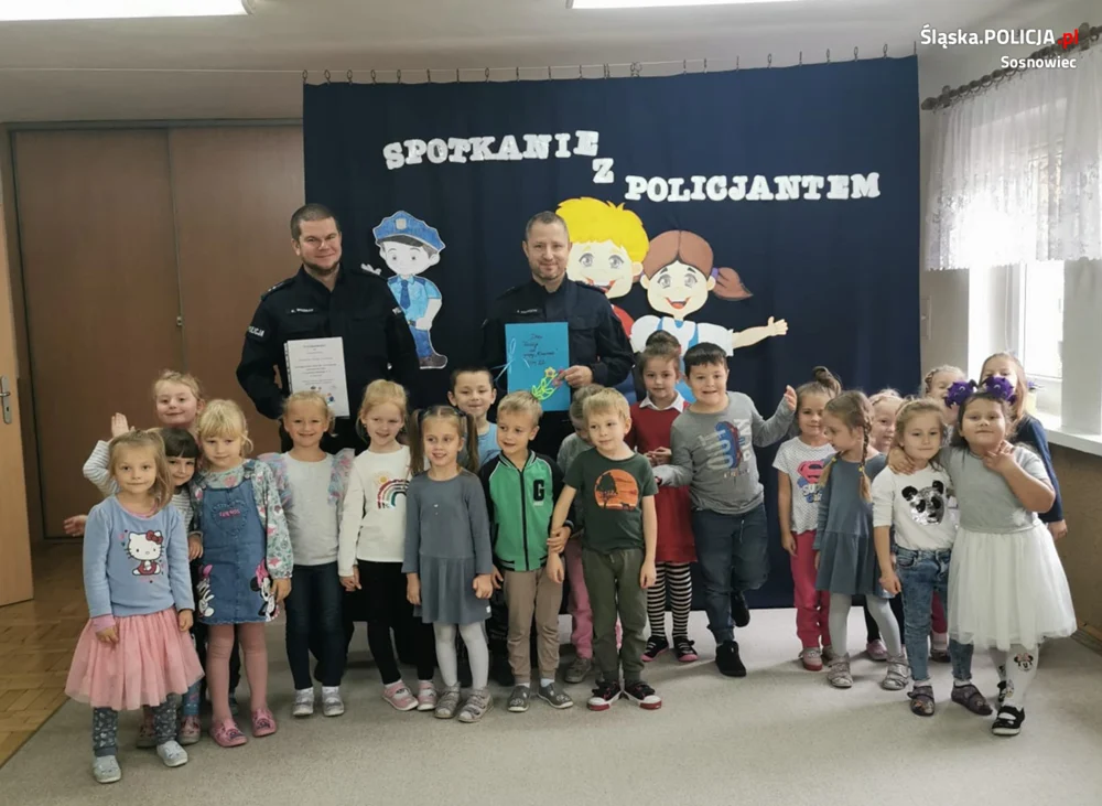 Sosnowieccy dzielnicowi spotkali się z przedszkolakami