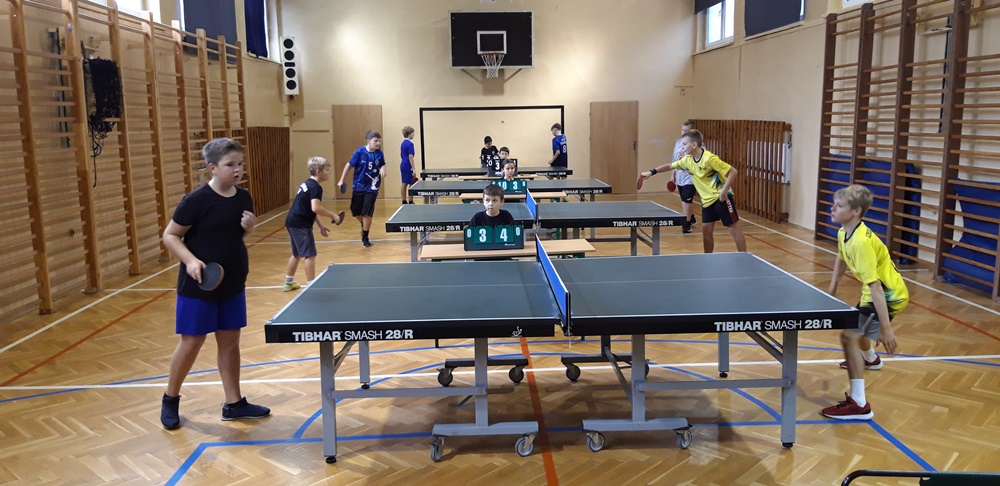 Sosnowiec: Igrzyska dzieci w tenisie stołowym w SP nr 13. Sprawdź wyniki!