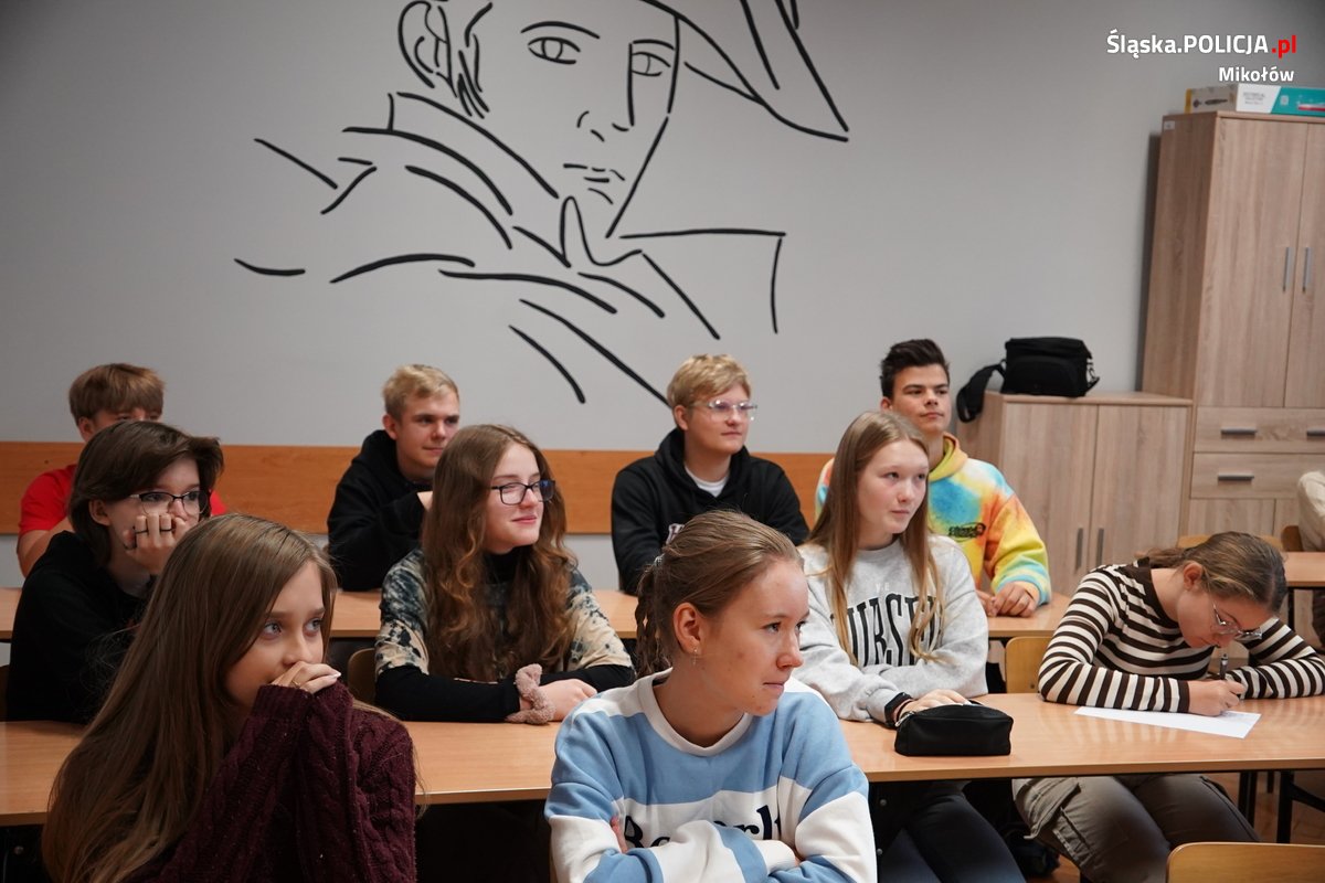 Z uczniami liceum o odpowiedzialności prawnej nieletnich