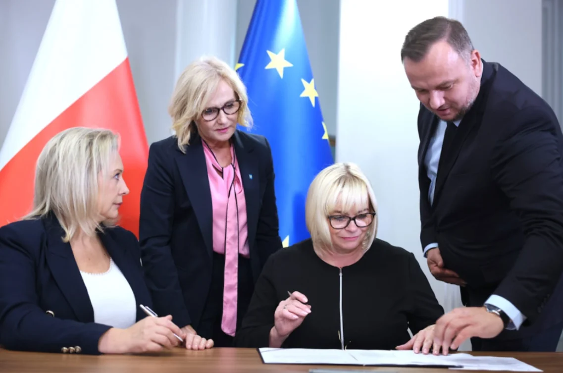 "CUS – nowe spojrzenie na usługi społeczne". Umowy na dofinansowanie śląskich gmin