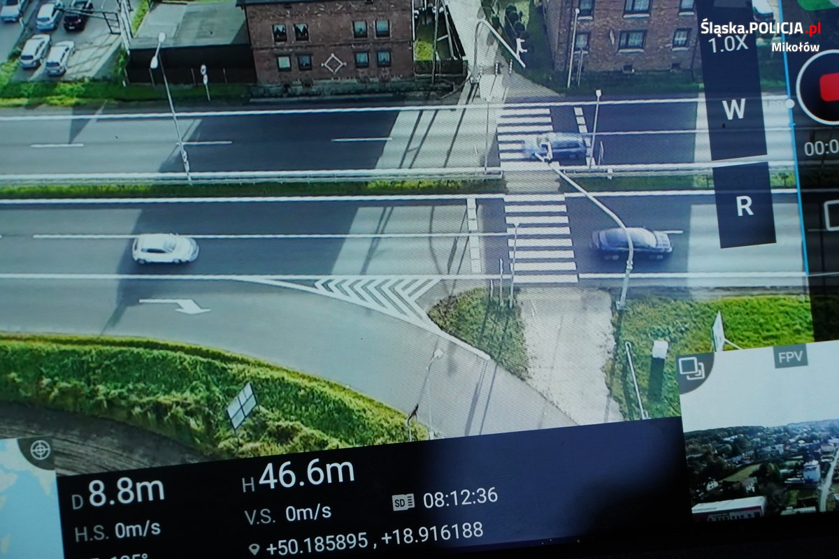 Policyjny dron w mikołowskiej dzielnicy Kamionka. Wiemy ile wykroczeń odnotowała Policja